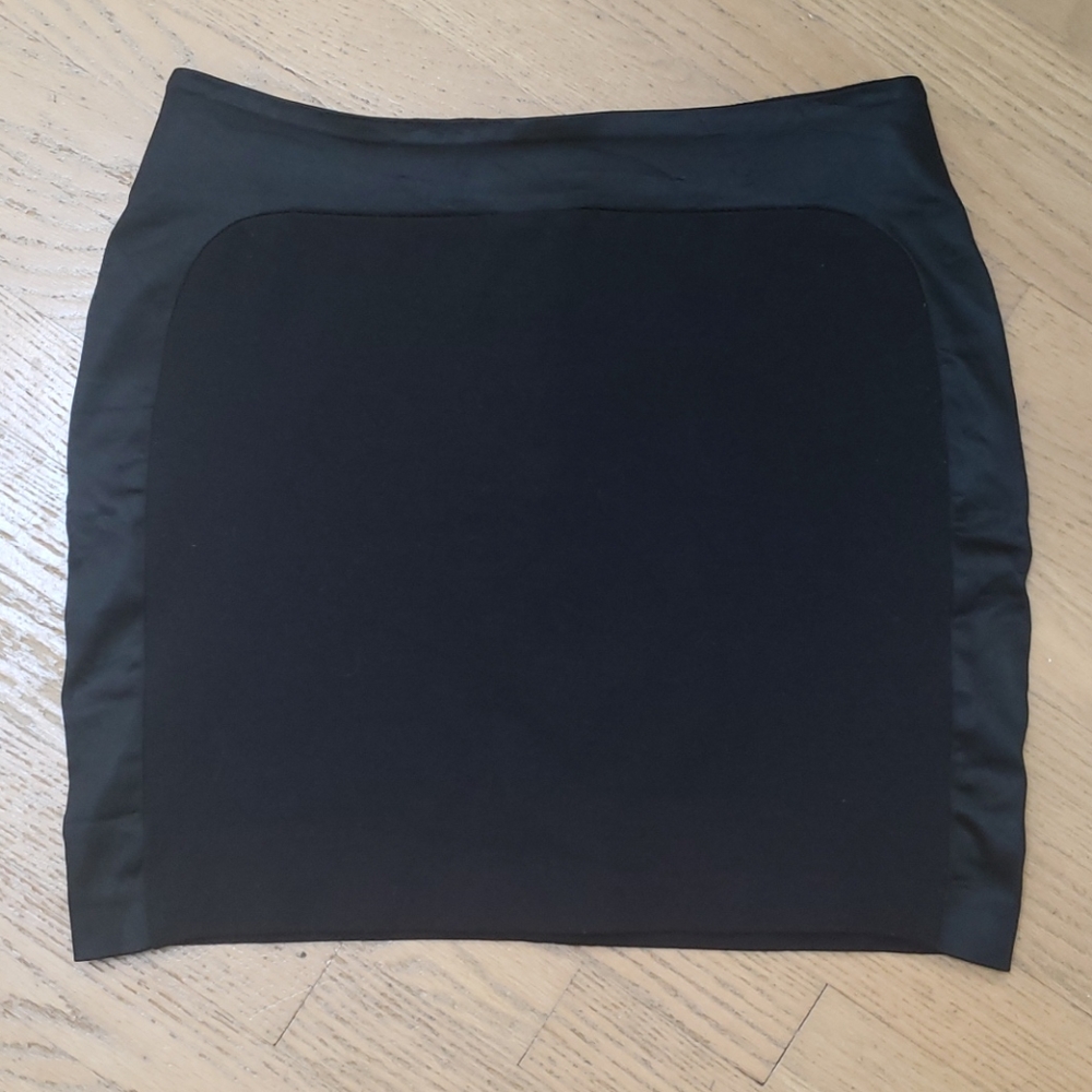 SOLD Cache | Black Mini Skirt | Size 6